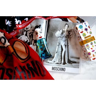 Moschino So Real Cheap and Chic, femei